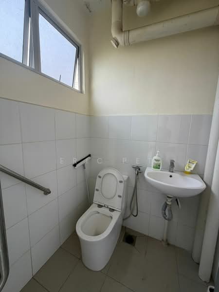 Apartment for Sale at Taman Pusat Kepong - Eric Per - Bathroom - PropertyGuru.com.my