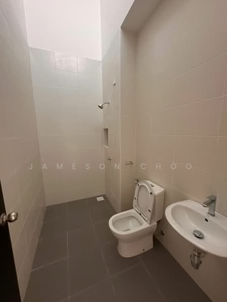 Rumah Teres 2 Tingkat untuk Disewa di Iskandar Puteri (Nusajaya) (Johor) - Jameson Choo - Bathroom - PropertyGuru.com.my