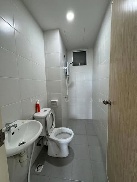 Rumah Flat untuk Disewa di IDEAL RESIDENCY - Pheng Han - Bathroom - PropertyGuru.com.my