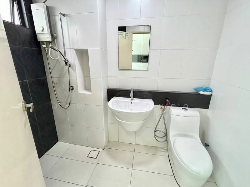 Servis Apartment untuk Dijual di Sky Peak Residences - Jameson Choo - Bathroom - PropertyGuru.com.my