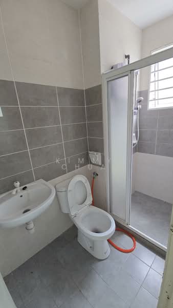 Rumah Teres 2 Tingkat untuk Dijual di Goodview Heights (Kajang) - Kimmy Chua - Bathroom - PropertyGuru.com.my
