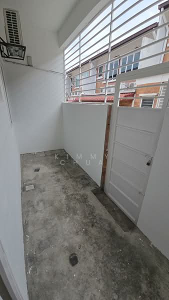Rumah Teres 2 Tingkat untuk Dijual di Goodview Heights (Kajang) - Kimmy Chua - Balcony - PropertyGuru.com.my