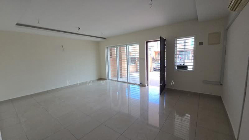Rumah Teres 2 Tingkat untuk Dijual di Goodview Heights (Kajang) - Kimmy Chua - Living Room - PropertyGuru.com.my