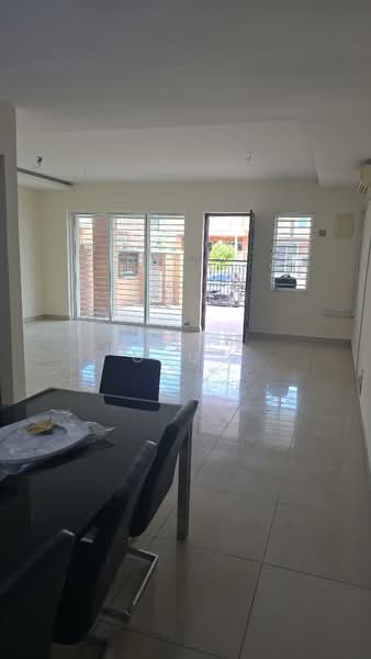 Rumah Teres 2 Tingkat untuk Dijual di Goodview Heights (Kajang) - Kimmy Chua - Living Room - PropertyGuru.com.my
