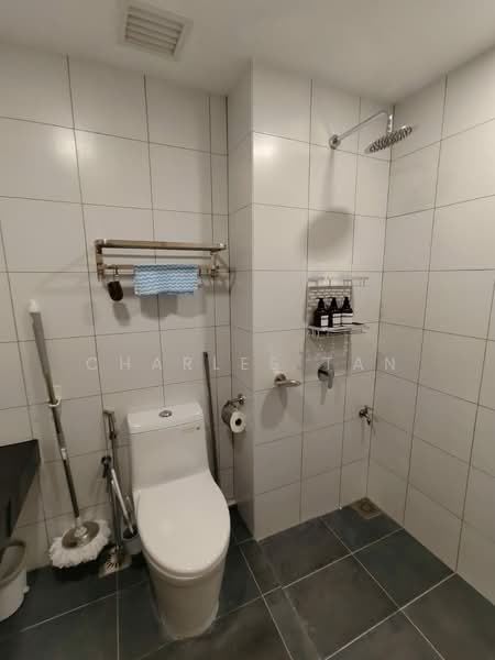 Servis Apartment untuk Disewa di Chambers - Charles Tan - Bathroom - PropertyGuru.com.my