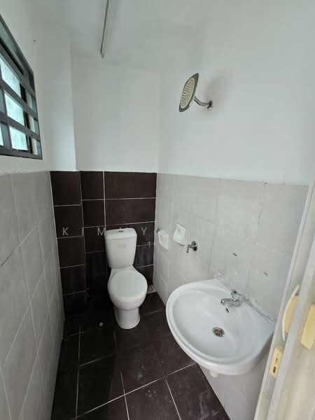 Rumah Teres 2 Tingkat untuk Dijual di Semenyih Parklands (Beranang) - Kimmy Chua - Bathroom - PropertyGuru.com.my