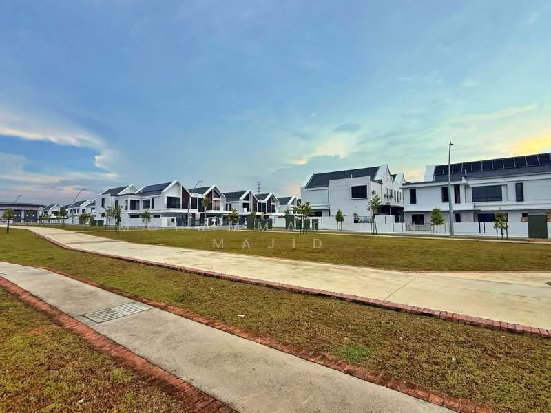Rumah Berkembar untuk Dijual di Elmina (Shah Alam) - Mohammad Din Majid - Exterior - PropertyGuru.com.my