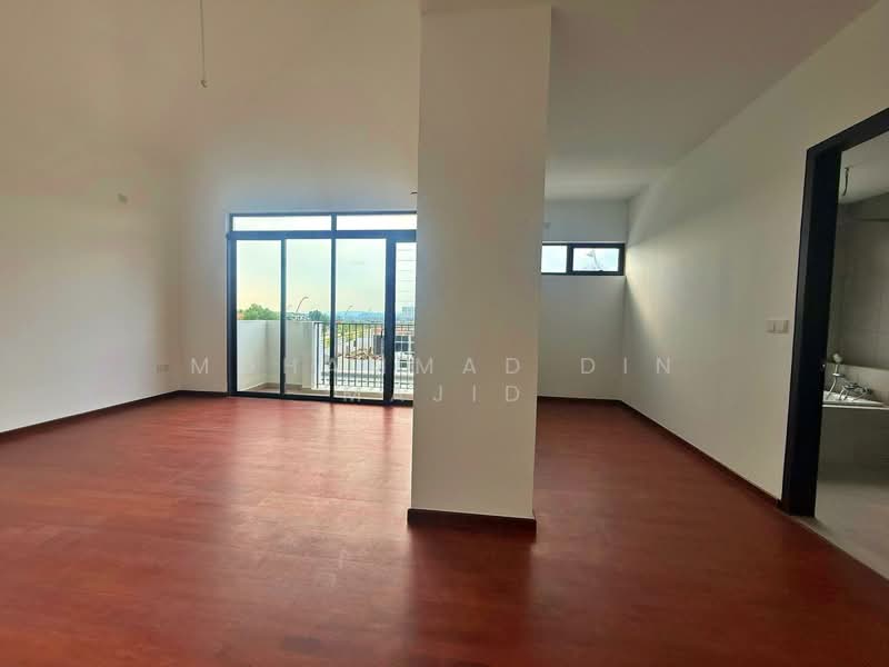 Rumah Berkembar untuk Dijual di Elmina (Shah Alam) - Mohammad Din Majid - Living Room - PropertyGuru.com.my