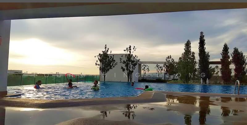 Servis Apartment untuk Disewa di Vida Heights - Loong Hing Liong - Pool - PropertyGuru.com.my