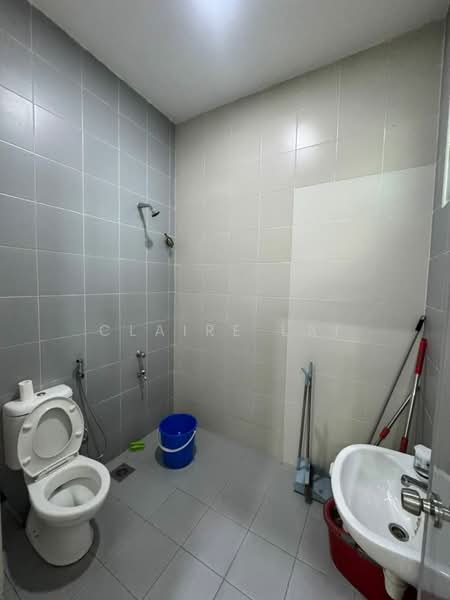 2-storey Terraced House for Sale in Bandar Putra (Kulai) - Claire Lai - Bathroom - PropertyGuru.com.my