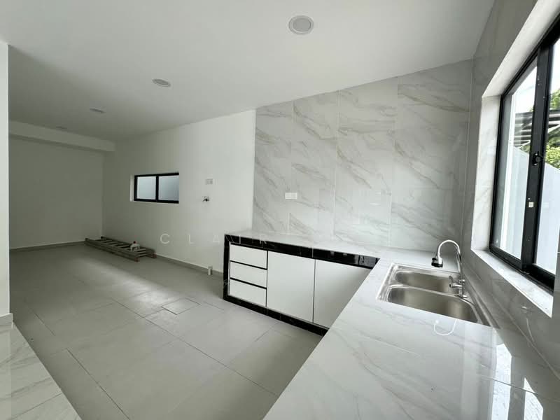 Semi-Detached House for Sale in Kampung Mahmoodiah (Johor Bahru) - Claire Lai - Kitchen - PropertyGuru.com.my