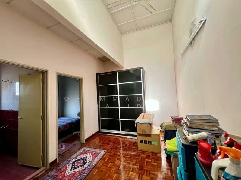 Rumah Teres 2 Tingkat untuk Dijual di Seksyen 27 (Shah Alam) - Mohammad Din Majid - Bedroom - PropertyGuru.com.my