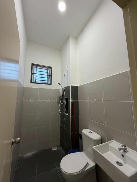 Rumah Teres 1 Tingkat untuk Disewa di Bandar Putra (Kulai) - Claire Lai - Bathroom - PropertyGuru.com.my