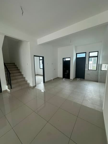 2-storey Terraced House for Rent in Taman Austin Duta (Tebrau) - Jessy Koh - Living Room - PropertyGuru.com.my
