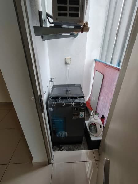 Kondominium untuk Disewa di Vivo Residential Suites - Charmaine Wong - Balcony - PropertyGuru.com.my