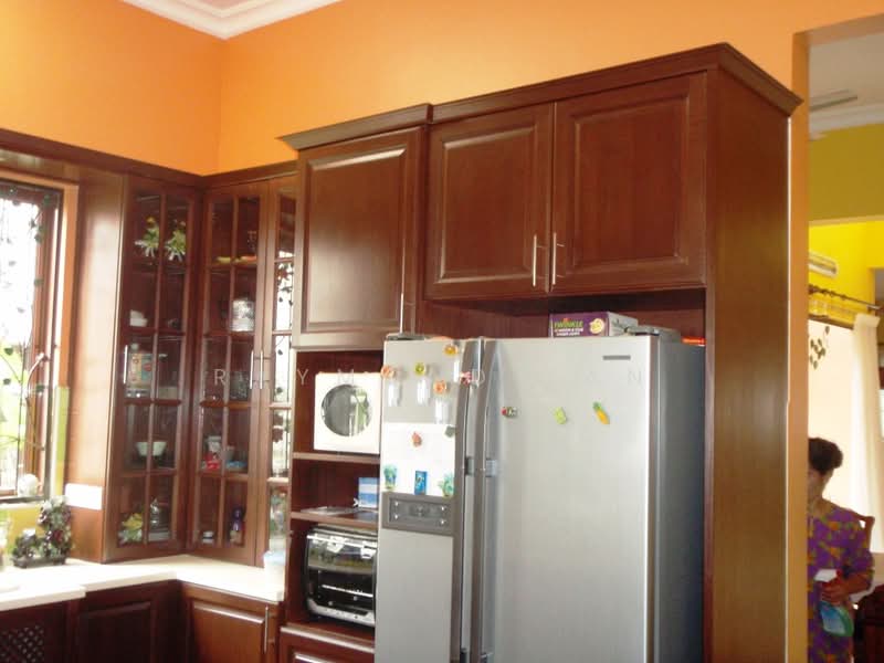Rumah Berkembar untuk Dijual di Mutiara Damansara (Selangor) - Raymond Tan - Kitchen - PropertyGuru.com.my