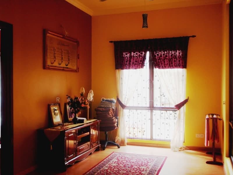 Rumah Berkembar untuk Dijual di Mutiara Damansara (Selangor) - Raymond Tan - Living Room - PropertyGuru.com.my