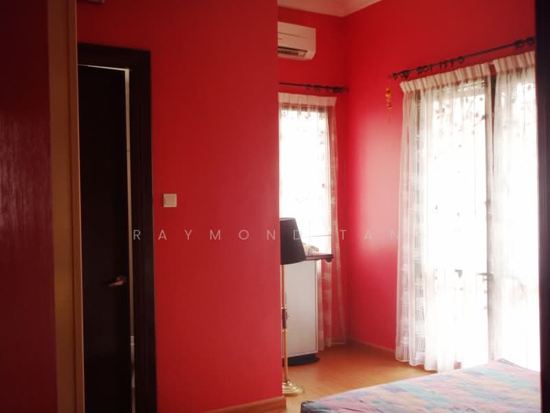 Rumah Berkembar untuk Dijual di Mutiara Damansara (Selangor) - Raymond Tan - Bedroom - PropertyGuru.com.my