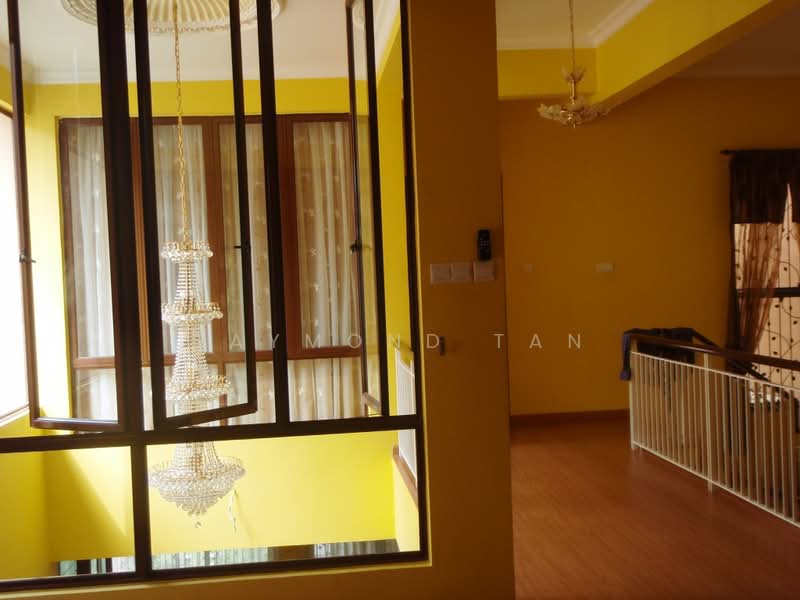 Rumah Berkembar untuk Dijual di Mutiara Damansara (Selangor) - Raymond Tan - Corridor - PropertyGuru.com.my