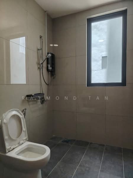 Rumah Teres 4 Tingkat untuk Disewa di Damansara Perdana (Selangor) - Raymond Tan - Bathroom - PropertyGuru.com.my