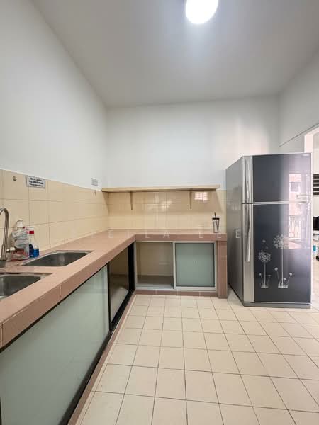 Pangsapuri untuk Disewa di Pangsapuri Kempas - Stella Lee - Kitchen - PropertyGuru.com.my