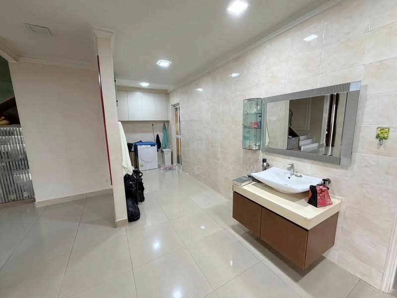 3-storey Terraced House for Sale in Laman Rimbunan (Kepong) - Kiing TW - Bathroom - PropertyGuru.com.my