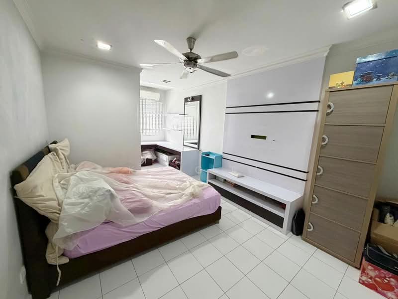 3-storey Terraced House for Sale in Laman Rimbunan (Kepong) - Kiing TW - Bedroom - PropertyGuru.com.my