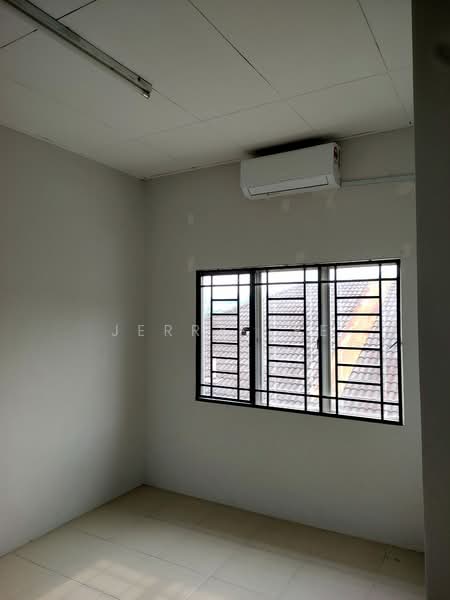 Rumah Berkembar untuk Disewa di Taman Puncak Jalil (Seri Kembangan) - Jerry Lee - PropertyGuru.com.my