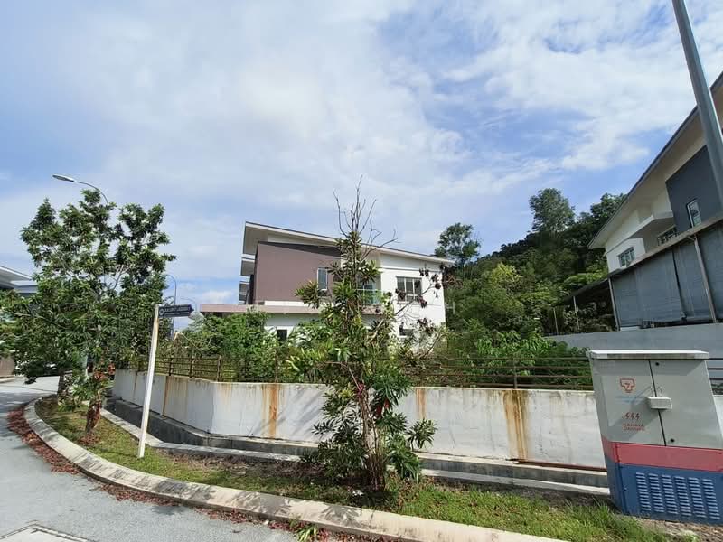 Semi-Detached House for Sale in Lukut (Port Dickson) - Min Goh - PropertyGuru.com.my