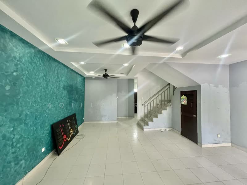 Rumah Teres 2 Tingkat untuk Dijual di Bandar Teknologi Kajang (Kajang) - Aqillah Razali - Living Room - PropertyGuru.com.my
