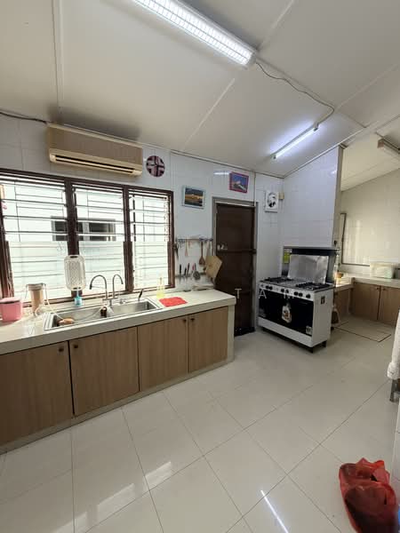 Rumah Teres 2 Tingkat untuk Dijual di Taman Maluri (Cheras) - Lewis Tam - Kitchen - PropertyGuru.com.my
