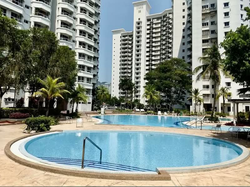 Kondominium untuk Dijual di Marina Bay Condominium - Chris Teoh - Exterior - PropertyGuru.com.my
