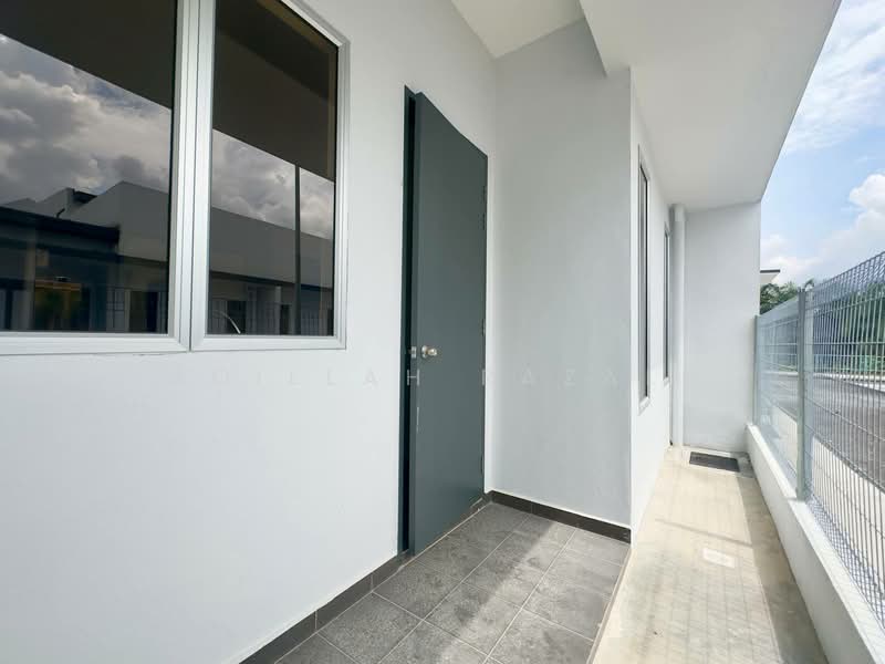 Rumah Teres 1 Tingkat untuk Dijual di Dengkil (Selangor) - Aqillah Razali - Exterior - PropertyGuru.com.my