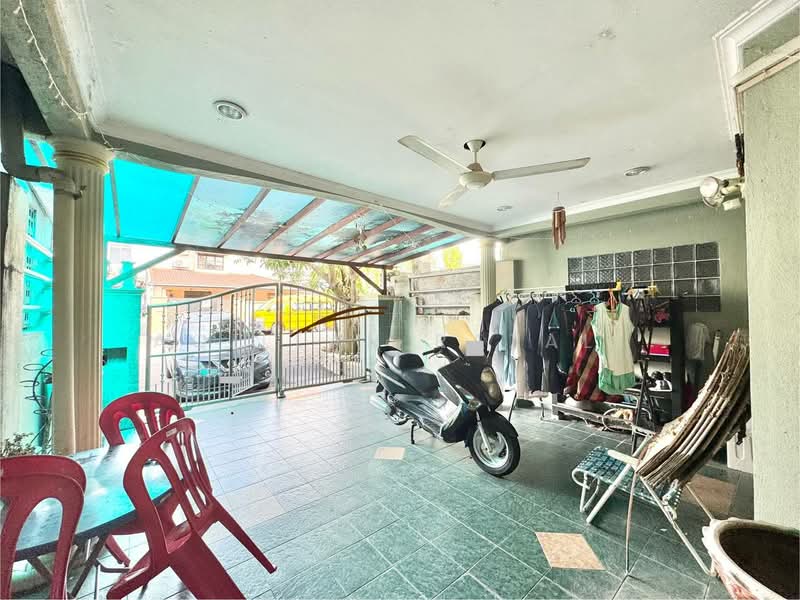 Rumah Teres 2 Tingkat untuk Dijual di Puchong (Selangor) - Aqillah Razali - Exterior - PropertyGuru.com.my