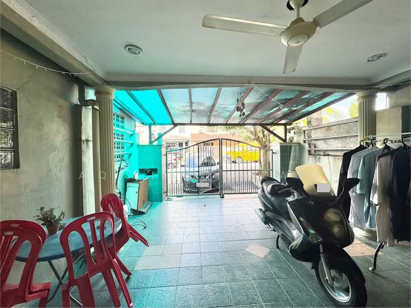 Rumah Teres 2 Tingkat untuk Dijual di Puchong (Selangor) - Aqillah Razali - Exterior - PropertyGuru.com.my