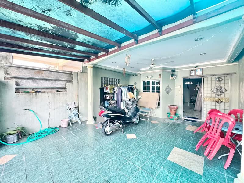 Rumah Teres 2 Tingkat untuk Dijual di Puchong (Selangor) - Aqillah Razali - Exterior - PropertyGuru.com.my