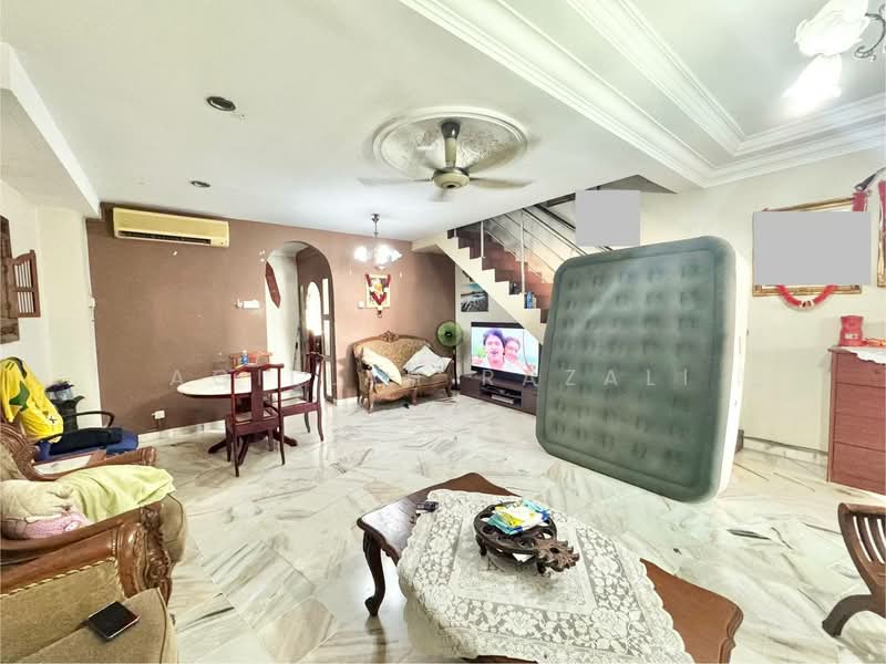 Rumah Teres 2 Tingkat untuk Dijual di Puchong (Selangor) - Aqillah Razali - Living Room - PropertyGuru.com.my