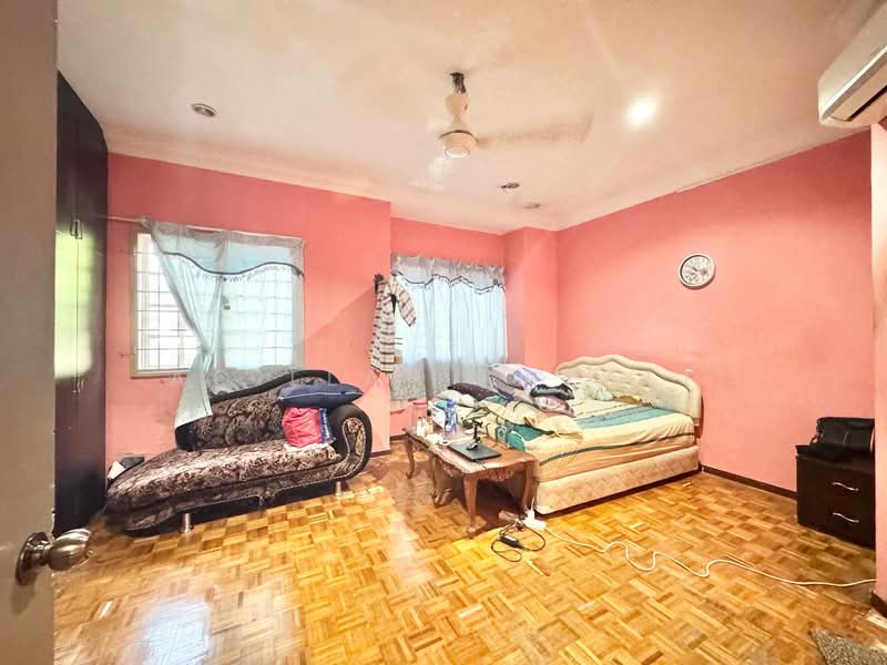 Rumah Teres 2 Tingkat untuk Dijual di Puchong (Selangor) - Aqillah Razali - PropertyGuru.com.my