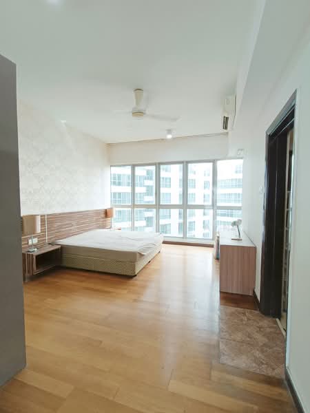 Servis Apartment untuk Dijual di Regalia Residence - Abby Chan - Bedroom - PropertyGuru.com.my