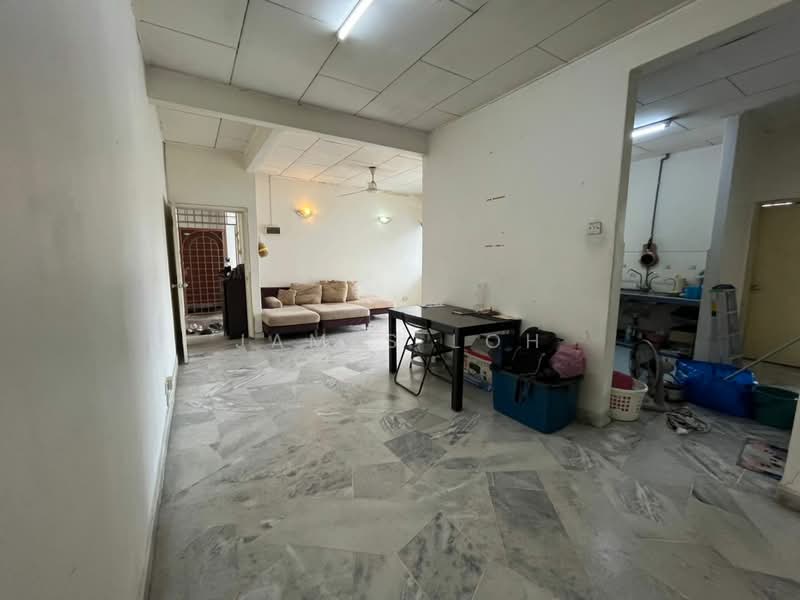 Apartment for Sale at Subang Perdana Goodyear Court 6 - James Loh - Living Room - PropertyGuru.com.my