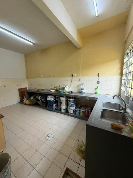 Rumah Teres 2 Tingkat untuk Dijual di Taman Desa Cemerlang (Ulu Tiram) - Japheth Koh - Kitchen - PropertyGuru.com.my
