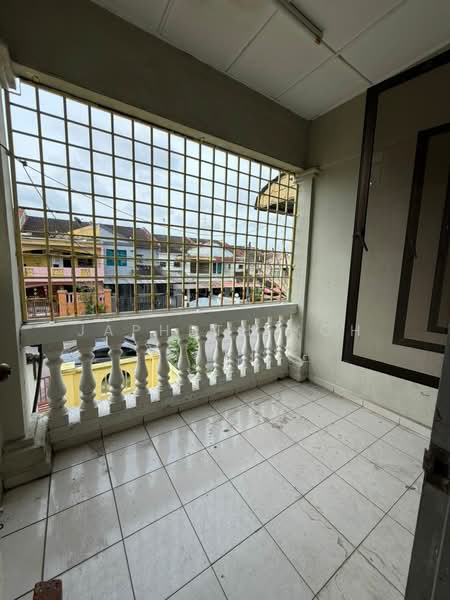 Rumah Teres 2 Tingkat untuk Dijual di Taman Desa Cemerlang (Ulu Tiram) - Japheth Koh - Balcony - PropertyGuru.com.my
