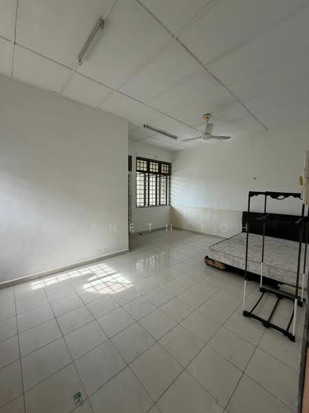 Rumah Teres 2 Tingkat untuk Dijual di Taman Desa Cemerlang (Ulu Tiram) - Japheth Koh - Bedroom - PropertyGuru.com.my