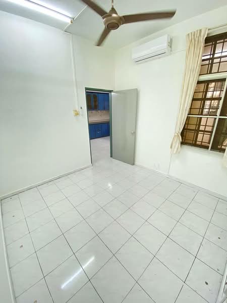 2-storey Terraced House for Rent in Taman Daya (Johor Bahru) - Tony Lim - Kitchen - PropertyGuru.com.my