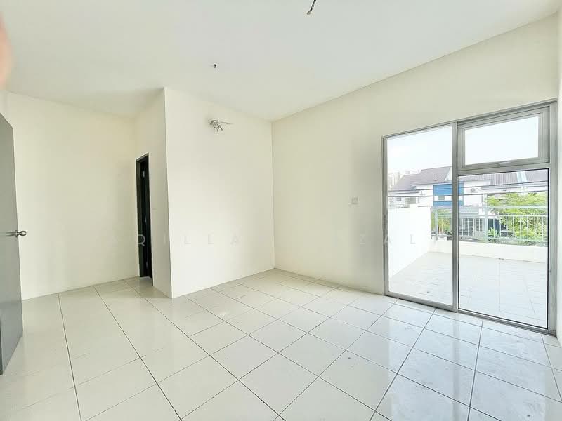 Townhouse for Sale in Dengkil (Selangor) - Aqillah Razali - Balcony - PropertyGuru.com.my