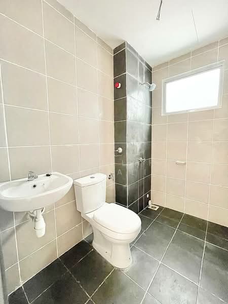 Townhouse for Sale in Dengkil (Selangor) - Aqillah Razali - Bathroom - PropertyGuru.com.my