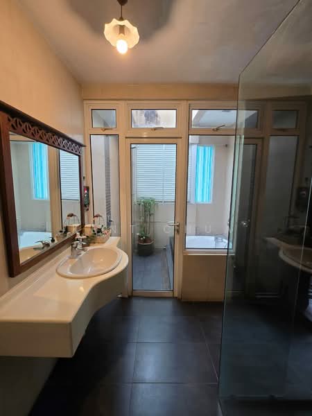 Banglo Pautan untuk Dijual di Desa Parkcity (Kuala Lumpur) - Kent Chua - Bathroom - PropertyGuru.com.my