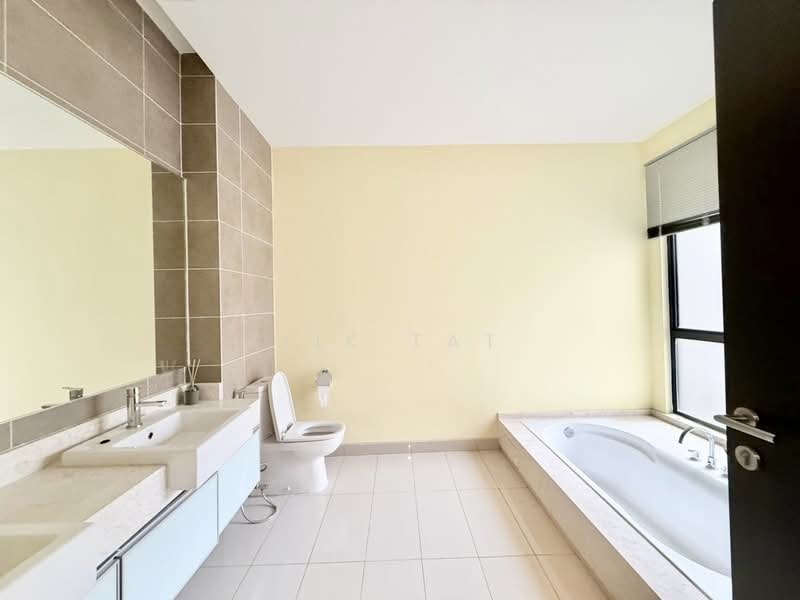 Semi-Detached House for Sale in Leisure Farm (Gelang Patah) - Yik Tat - PropertyGuru.com.my
