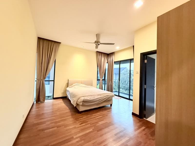 Semi-Detached House for Sale in Leisure Farm (Gelang Patah) - Yik Tat - PropertyGuru.com.my