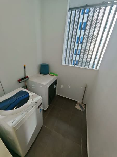 Servis Apartment untuk Disewa di Atlantis Residences (Pangsapuri Atlantis Kota Syahbandar) - Cherry . - Balcony - PropertyGuru.com.my